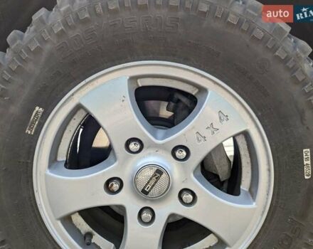 Красный ВАЗ 2121 Нива, объемом двигателя 1.6 л и пробегом 127 тыс. км за 2397 $, фото 2 на Automoto.ua