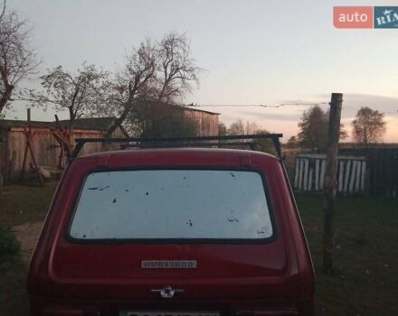 Червоний ВАЗ 2121 Нива, об'ємом двигуна 1.3 л та пробігом 130 тис. км за 2500 $, фото 1 на Automoto.ua