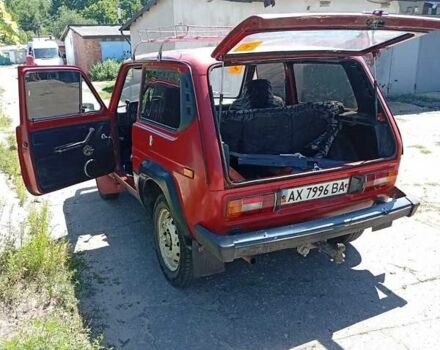 Красный ВАЗ 2121 Нива, объемом двигателя 1.6 л и пробегом 37 тыс. км за 2000 $, фото 4 на Automoto.ua