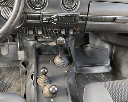 Красный ВАЗ 2121 Нива, объемом двигателя 1.6 л и пробегом 100 тыс. км за 2500 $, фото 13 на Automoto.ua