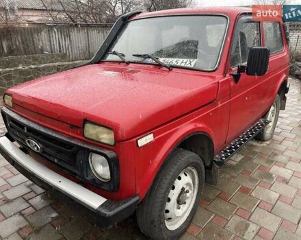 Красный ВАЗ 2121 Нива, объемом двигателя 1.6 л и пробегом 100 тыс. км за 2500 $, фото 22 на Automoto.ua