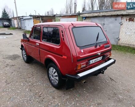 Красный ВАЗ 2121 Нива, объемом двигателя 1.6 л и пробегом 162 тыс. км за 2699 $, фото 8 на Automoto.ua