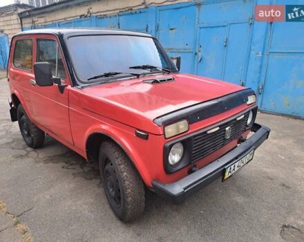 Красный ВАЗ 2121 Нива, объемом двигателя 1.6 л и пробегом 100 тыс. км за 2200 $, фото 2 на Automoto.ua