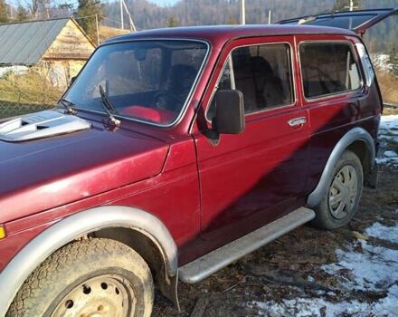 Красный ВАЗ 2121 Нива, объемом двигателя 1.57 л и пробегом 53 тыс. км за 2000 $, фото 1 на Automoto.ua