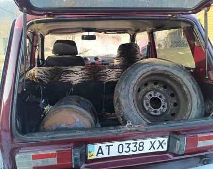 Красный ВАЗ 2121 Нива, объемом двигателя 1.57 л и пробегом 53 тыс. км за 2000 $, фото 4 на Automoto.ua