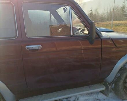 Красный ВАЗ 2121 Нива, объемом двигателя 1.57 л и пробегом 53 тыс. км за 2000 $, фото 6 на Automoto.ua