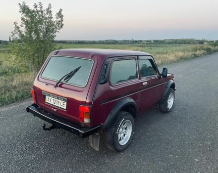 Красный ВАЗ 2121, объемом двигателя 1.7 л и пробегом 123 тыс. км за 1599 $, фото 4 на Automoto.ua