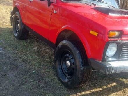 Красный ВАЗ 2121 Нива, объемом двигателя 1.6 л и пробегом 80 тыс. км за 1900 $, фото 1 на Automoto.ua