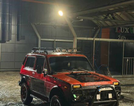 Красный ВАЗ 2121 Нива, объемом двигателя 1.57 л и пробегом 100 тыс. км за 1999 $, фото 1 на Automoto.ua