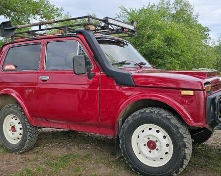 Красный ВАЗ 2121 Нива, объемом двигателя 1.91 л и пробегом 100 тыс. км за 3400 $, фото 1 на Automoto.ua