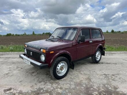 ВАЗ 2121 1986 у Дунаевцах на Automoto.ua Червоний ВАЗ 2121, об'ємом двигуна 0 л та пробігом 100 тис. км за 2400 $, фото 1 на Automoto.ua