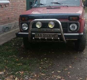 Красный ВАЗ 2121 Нива, объемом двигателя 1.6 л и пробегом 25 тыс. км за 3500 $, фото 1 на Automoto.ua