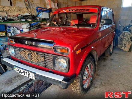 ВАЗ 2121 Нива 1988 в Жмеренке на Automoto.ua Красный ВАЗ 2121 Нива, объемом двигателя 1.6 л и пробегом 60 тыс. км за 1800 $, фото 1 на Automoto.ua