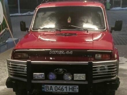 Красный ВАЗ 2121 Нива, объемом двигателя 0 л и пробегом 134 тыс. км за 2200 $, фото 1 на Automoto.ua