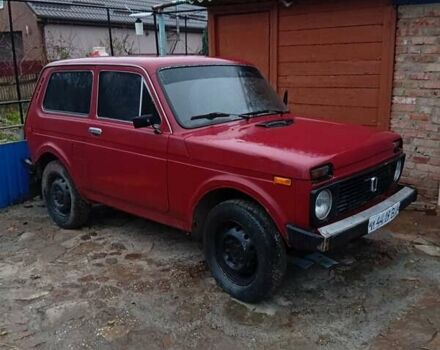 Червоний ВАЗ 2121 Нива, об'ємом двигуна 1.6 л та пробігом 155 тис. км за 2200 $, фото 1 на Automoto.ua
