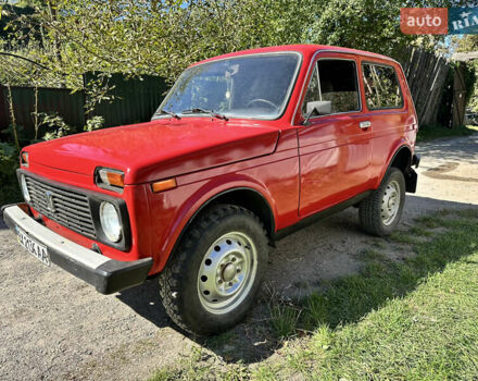 Червоний ВАЗ 2121 Нива, об'ємом двигуна 1.5 л та пробігом 161 тис. км за 2000 $, фото 1 на Automoto.ua