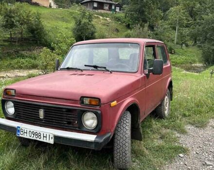Червоний ВАЗ 2121 Нива, об'ємом двигуна 1.59 л та пробігом 100 тис. км за 1850 $, фото 1 на Automoto.ua