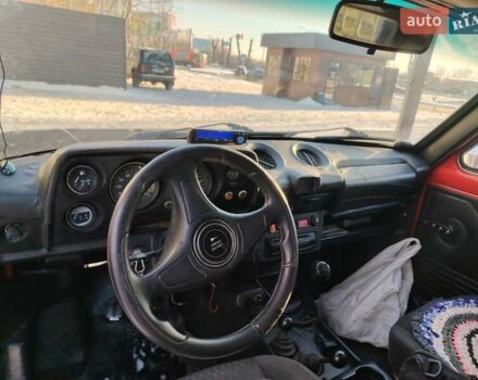 Красный ВАЗ 2121 Нива, объемом двигателя 1.6 л и пробегом 84 тыс. км за 3000 $, фото 1 на Automoto.ua