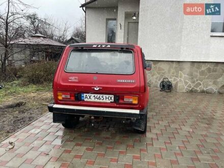 Красный ВАЗ 2121 Нива, объемом двигателя 1.6 л и пробегом 100 тыс. км за 2500 $, фото 1 на Automoto.ua