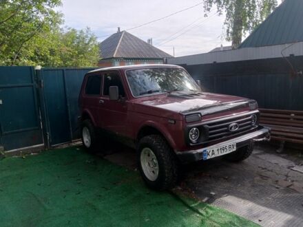 ВАЗ 2121 2003 у Прилуках на Automoto.ua Червоний ВАЗ 2121, об'ємом двигуна 1.7 л та пробігом 1 тис. км за 4500 $, фото 1 на Automoto.ua