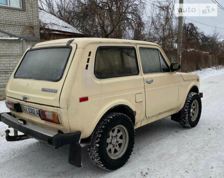 ВАЗ 2121 Нива, объемом двигателя 1.6 л и пробегом 65 тыс. км за 2400 $, фото 2 на Automoto.ua