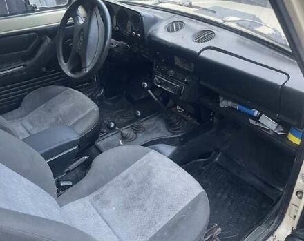 ВАЗ 2121 Нива, объемом двигателя 1.6 л и пробегом 53 тыс. км за 2300 $, фото 5 на Automoto.ua