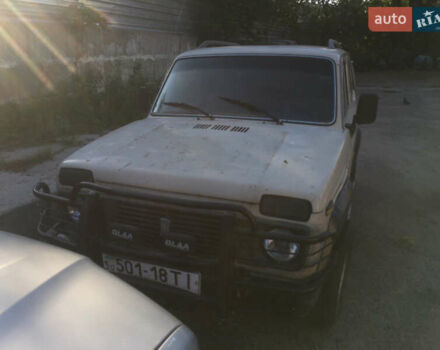 ВАЗ 2121 Нива, об'ємом двигуна 1.6 л та пробігом 200 тис. км за 2000 $, фото 1 на Automoto.ua