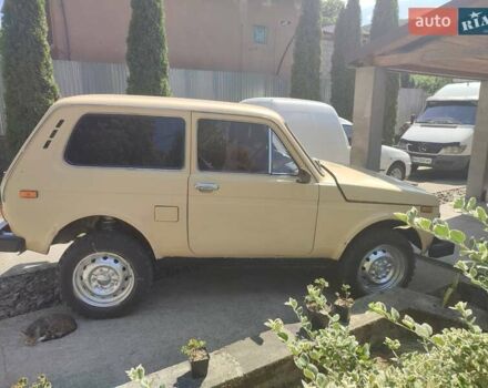 Желтый ВАЗ 2121 Нива, объемом двигателя 0 л и пробегом 225 тыс. км за 2000 $, фото 1 на Automoto.ua