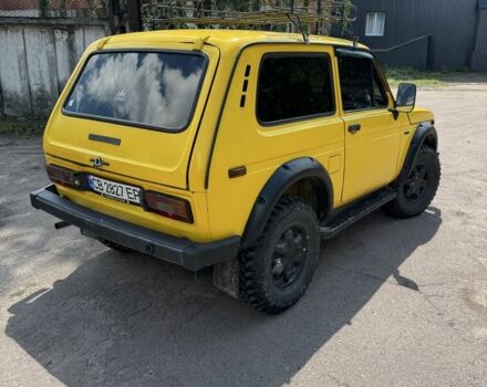 Желтый ВАЗ 2121, объемом двигателя 1.6 л и пробегом 200 тыс. км за 2000 $, фото 3 на Automoto.ua