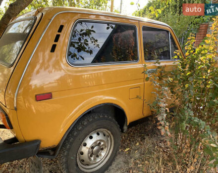 Жовтий ВАЗ 2121 Нива, об'ємом двигуна 1.6 л та пробігом 73 тис. км за 2500 $, фото 3 на Automoto.ua