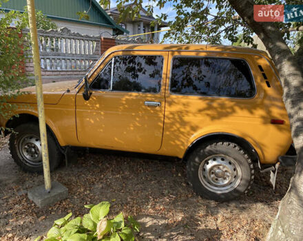 Жовтий ВАЗ 2121 Нива, об'ємом двигуна 1.6 л та пробігом 73 тис. км за 2500 $, фото 4 на Automoto.ua