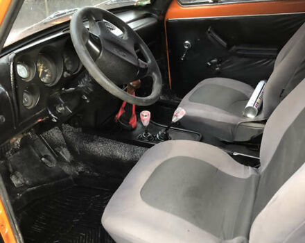 Желтый ВАЗ 2121 Нива, объемом двигателя 1.6 л и пробегом 200 тыс. км за 1650 $, фото 10 на Automoto.ua