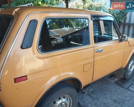 Желтый ВАЗ 2121 Нива, объемом двигателя 1.6 л и пробегом 75 тыс. км за 3000 $, фото 23 на Automoto.ua