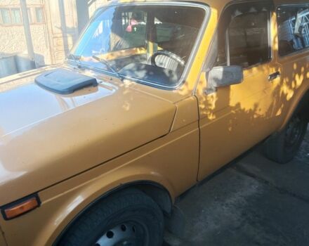 Желтый ВАЗ 2121 Нива, объемом двигателя 1.6 л и пробегом 75 тыс. км за 2500 $, фото 14 на Automoto.ua