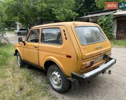 Желтый ВАЗ 2121 Нива, объемом двигателя 1.6 л и пробегом 56 тыс. км за 1950 $, фото 2 на Automoto.ua