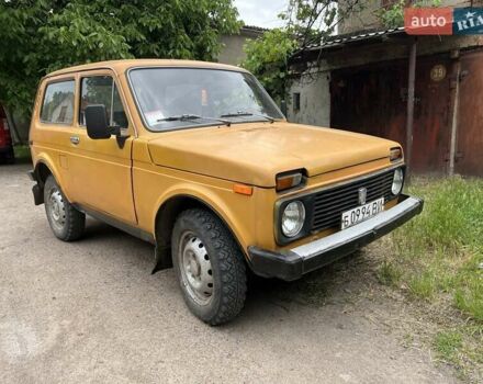 Желтый ВАЗ 2121 Нива, объемом двигателя 1.6 л и пробегом 56 тыс. км за 1950 $, фото 4 на Automoto.ua