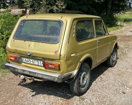 Желтый ВАЗ 2121, объемом двигателя 1.5 л и пробегом 333 тыс. км за 850 $, фото 3 на Automoto.ua