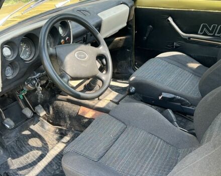 Желтый ВАЗ 2121, объемом двигателя 1.5 л и пробегом 333 тыс. км за 850 $, фото 4 на Automoto.ua