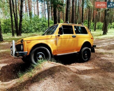 Желтый ВАЗ 2121 Нива, объемом двигателя 1.69 л и пробегом 80 тыс. км за 3500 $, фото 1 на Automoto.ua