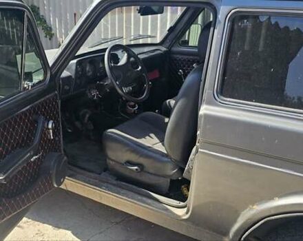 Серый ВАЗ 2121 Нива, объемом двигателя 1.57 л и пробегом 180 тыс. км за 1700 $, фото 7 на Automoto.ua