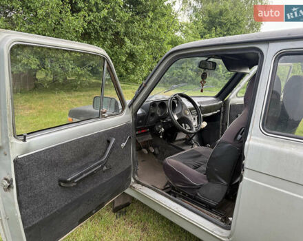 Сірий ВАЗ 2121 Нива, об'ємом двигуна 1.45 л та пробігом 100 тис. км за 1250 $, фото 6 на Automoto.ua