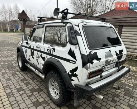 Серый ВАЗ 2121 Нива, объемом двигателя 1.7 л и пробегом 100 тыс. км за 2400 $, фото 3 на Automoto.ua