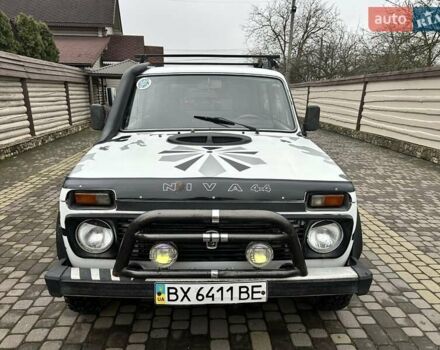Серый ВАЗ 2121 Нива, объемом двигателя 1.7 л и пробегом 100 тыс. км за 2400 $, фото 2 на Automoto.ua