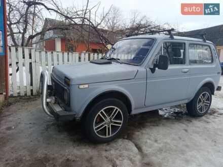Серый ВАЗ 2121 Нива, объемом двигателя 1.6 л и пробегом 200 тыс. км за 1750 $, фото 1 на Automoto.ua