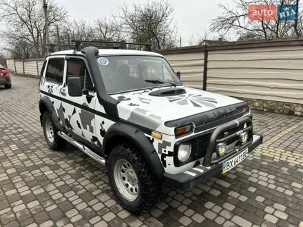 Серый ВАЗ 2121 Нива, объемом двигателя 1.7 л и пробегом 100 тыс. км за 2400 $, фото 1 на Automoto.ua