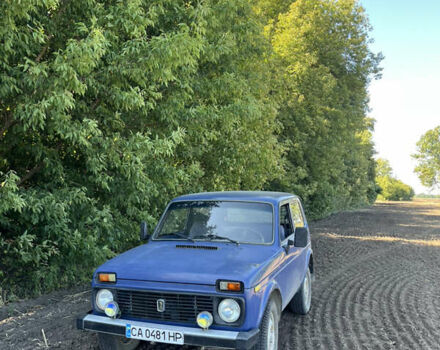 Синий ВАЗ 2121 Нива, объемом двигателя 1.6 л и пробегом 70 тыс. км за 2500 $, фото 7 на Automoto.ua