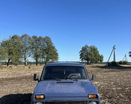 Синий ВАЗ 2121 Нива, объемом двигателя 1.6 л и пробегом 70 тыс. км за 2250 $, фото 2 на Automoto.ua