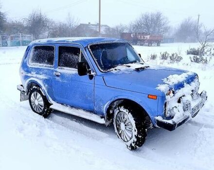 Синий ВАЗ 2121 Нива, объемом двигателя 1.6 л и пробегом 100 тыс. км за 2400 $, фото 2 на Automoto.ua