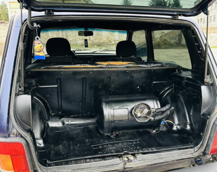 Синий ВАЗ 2121 Нива, объемом двигателя 1.6 л и пробегом 193 тыс. км за 2699 $, фото 17 на Automoto.ua