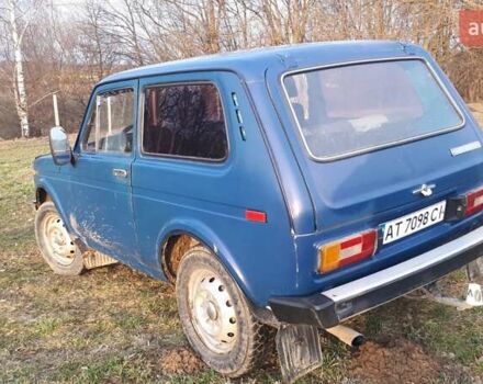 Синий ВАЗ 2121 Нива, объемом двигателя 1.6 л и пробегом 250 тыс. км за 2300 $, фото 5 на Automoto.ua